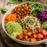 vegan-nachhaltig-gesund-bunte-bowl-tisch